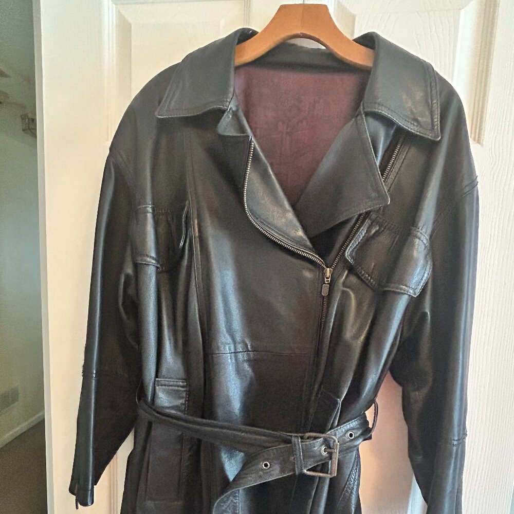 Vintage Vera Pelle Italian Leather Jacket with Belt and zipper details